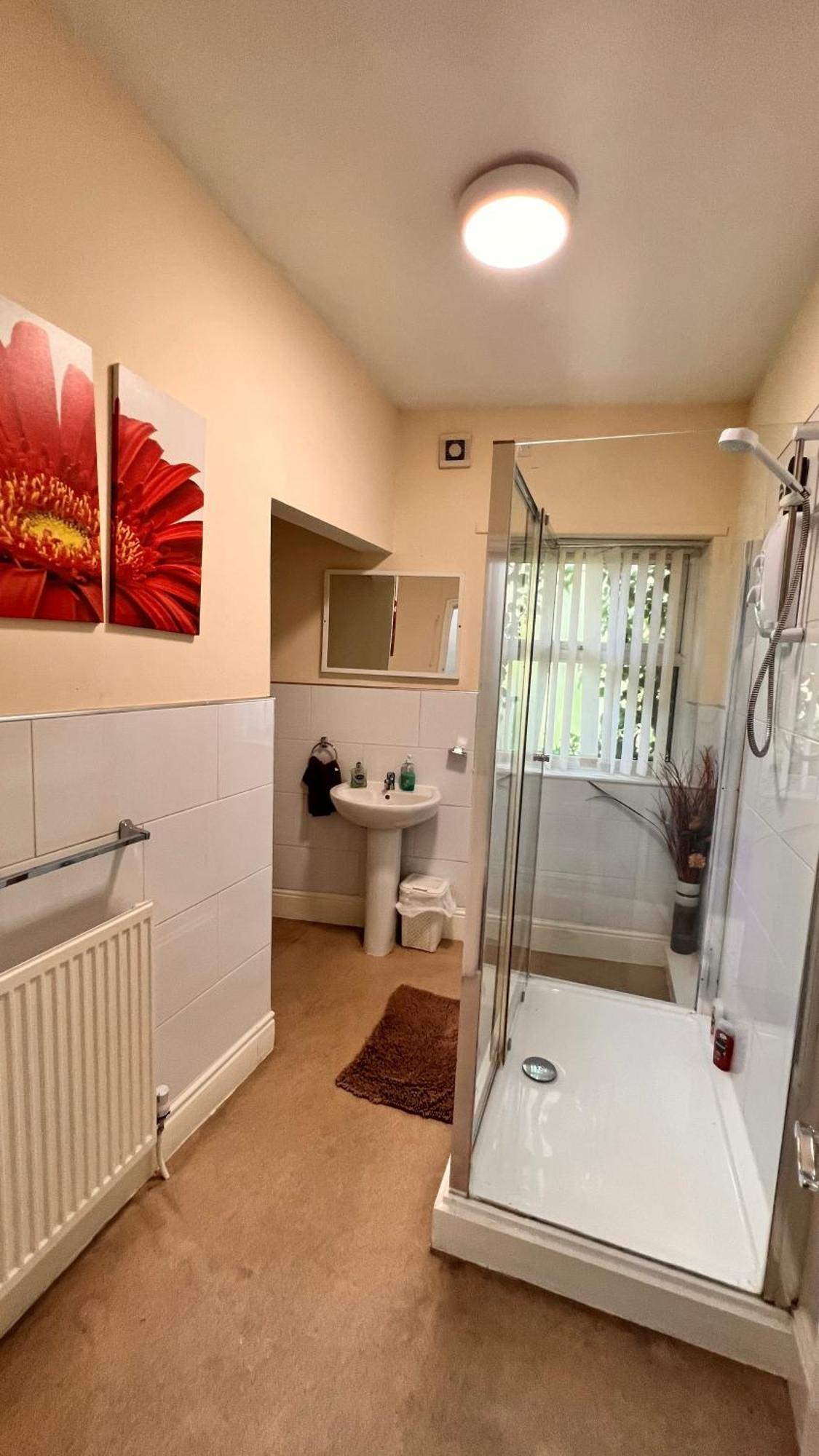 Castle 86-88 Sheil Rd L6 3af Liverpool