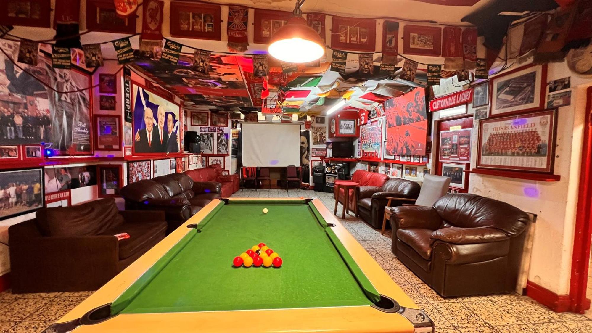 Castle 86-88 Sheil Rd L6 3af Guest house 3*