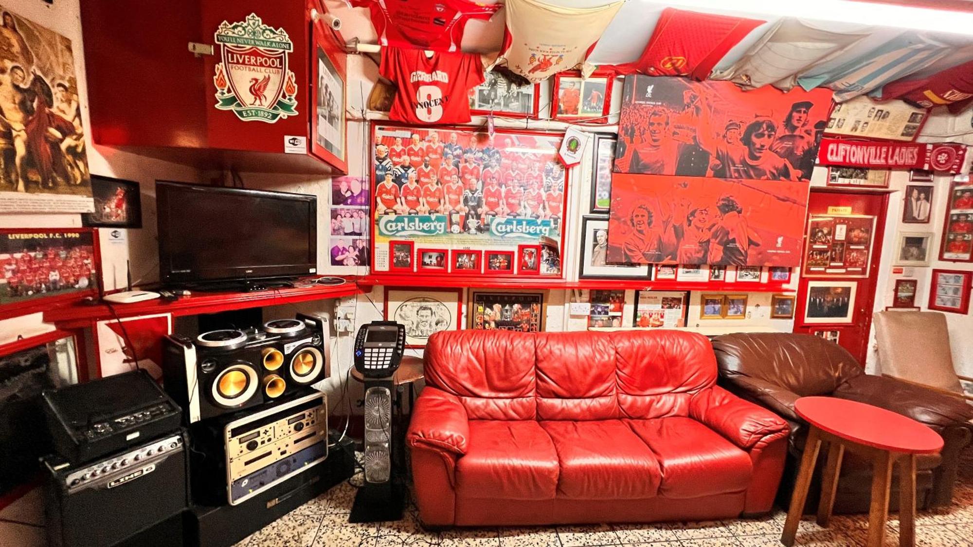 Castle 86-88 Sheil Rd L6 3af Liverpool