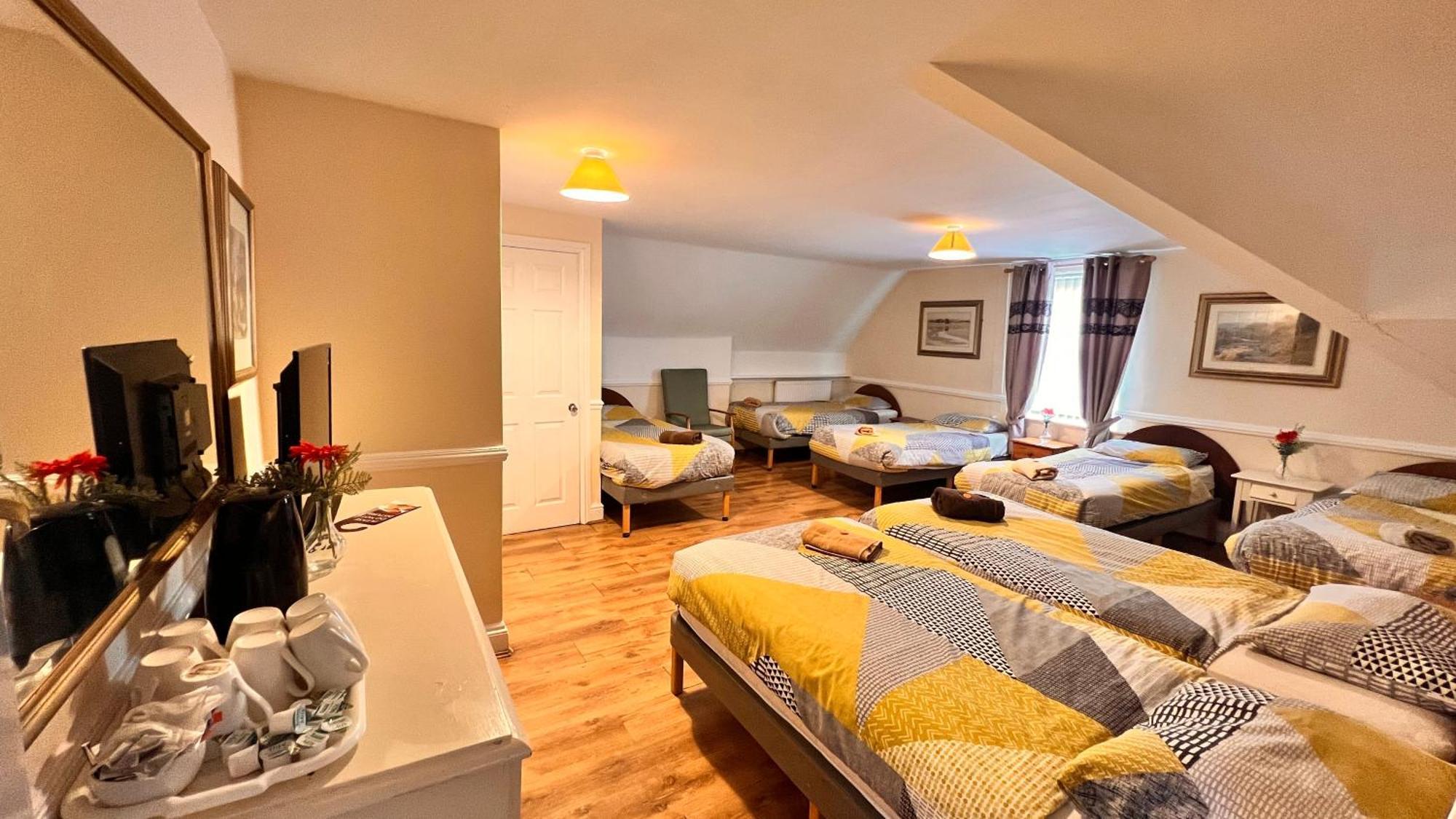 Castle 86-88 Sheil Rd L6 3af Guest house Liverpool