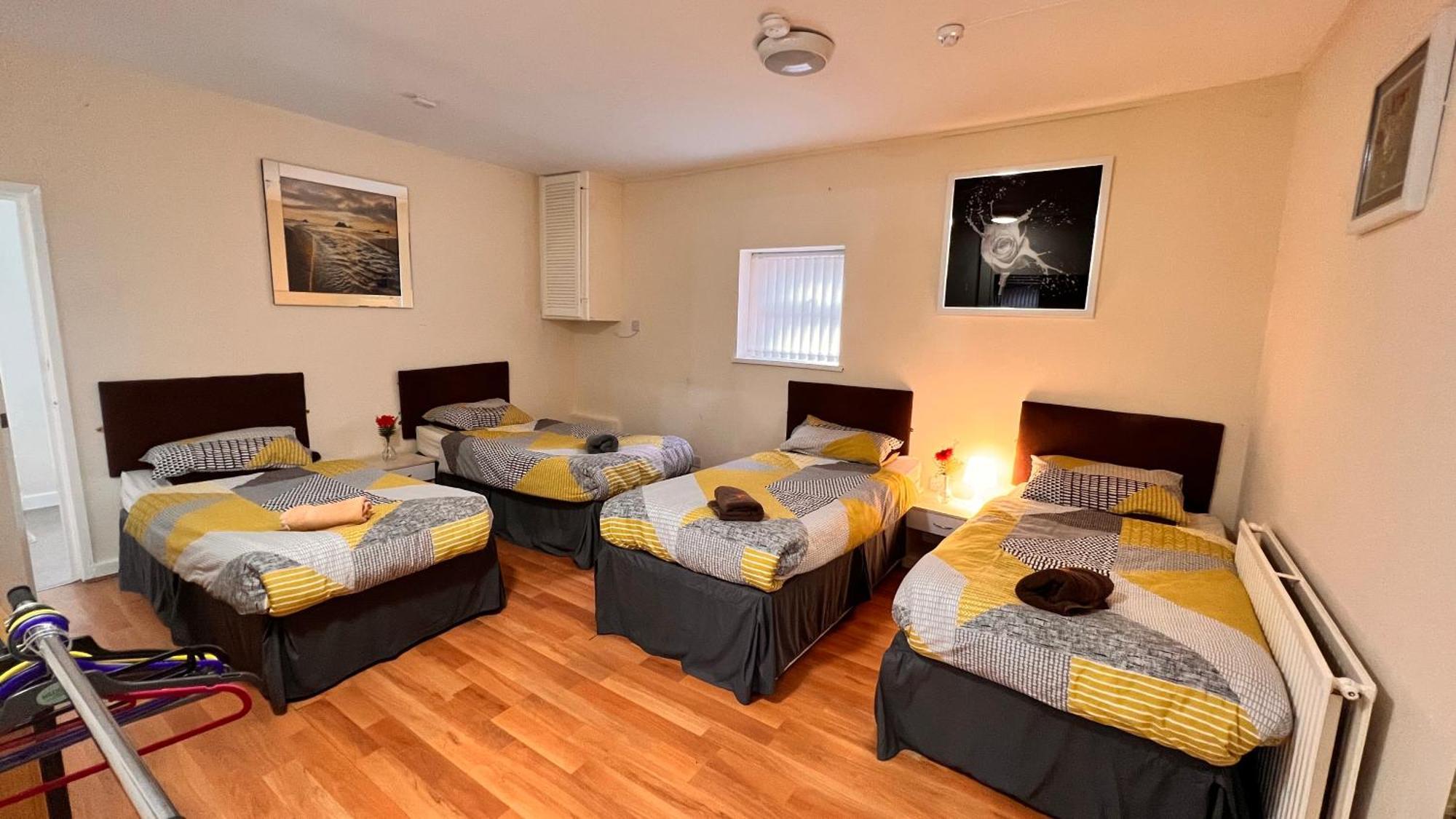 Guest house Castle 86-88 Sheil Rd L6 3af Liverpool