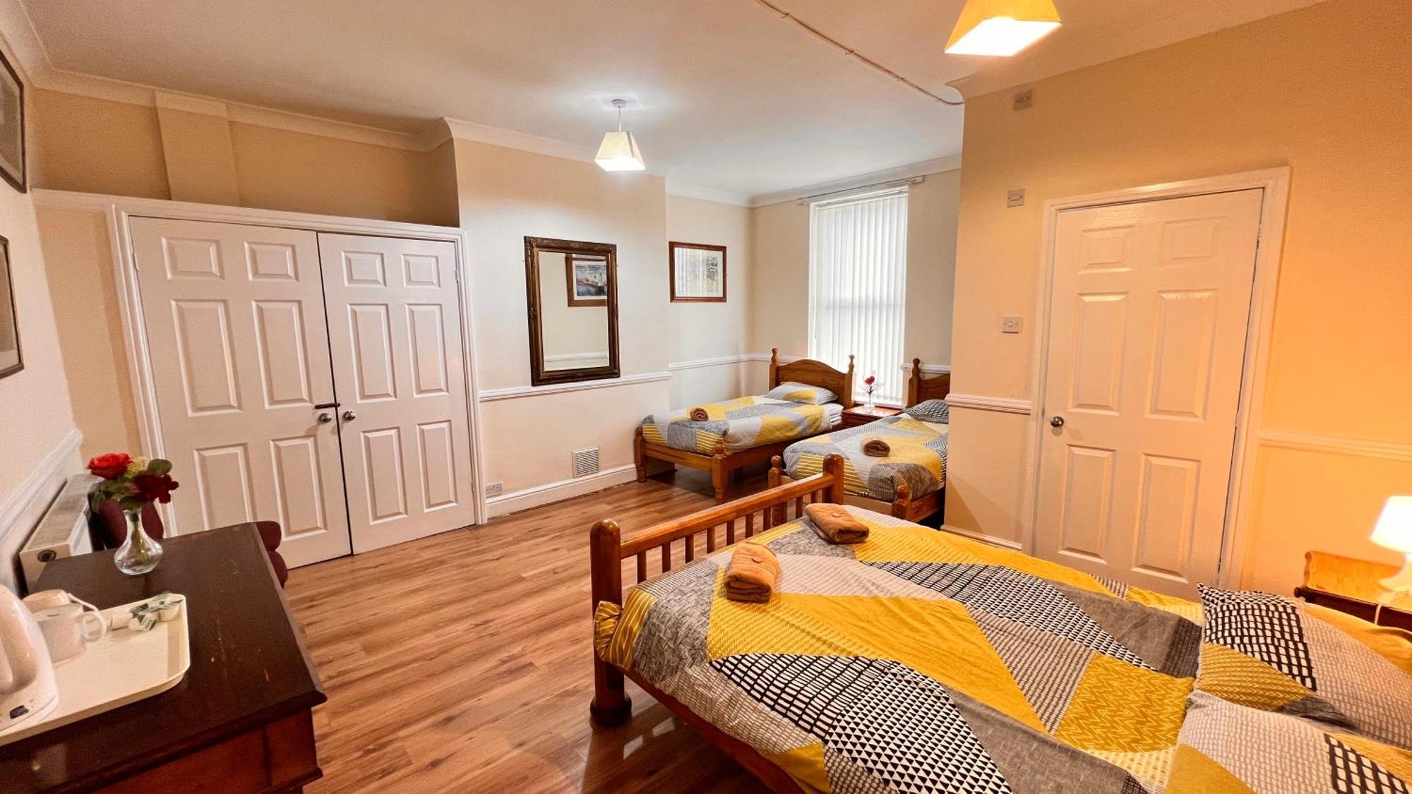 Castle 86-88 Sheil Rd L6 3af Guest house Liverpool