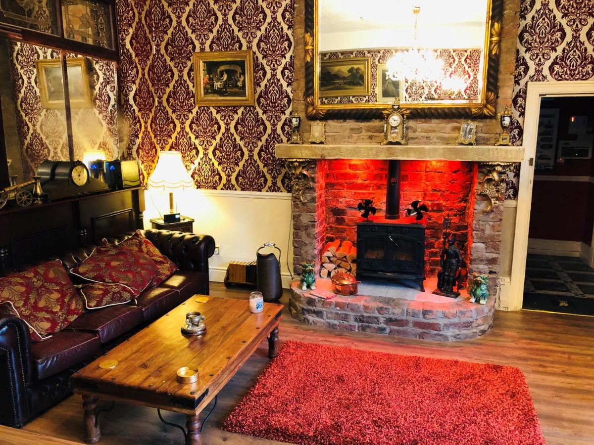 Guest house Castle 86-88 Sheil Rd L6 3af 3*